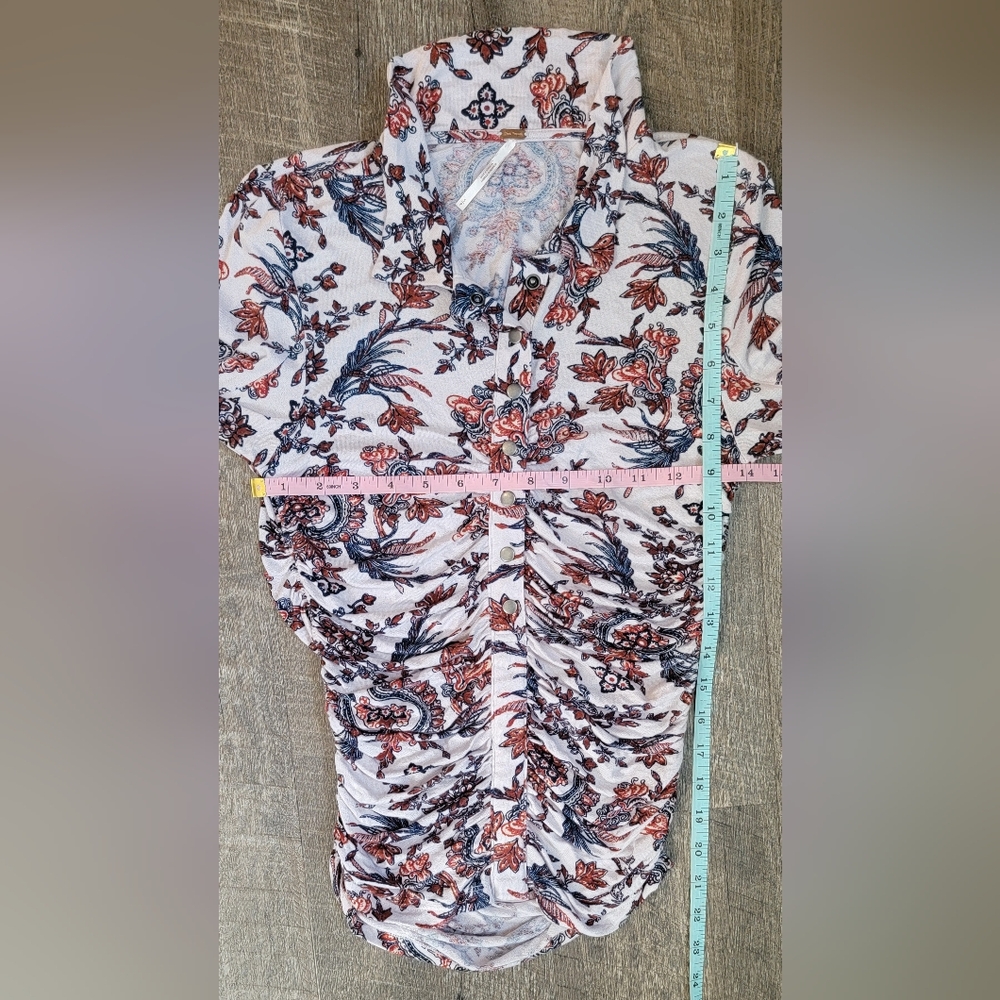 Free People Ruched 1/2 Button Down Blouse Womens S Cream Navy Rust Floral Boho - Picture 7 of 9